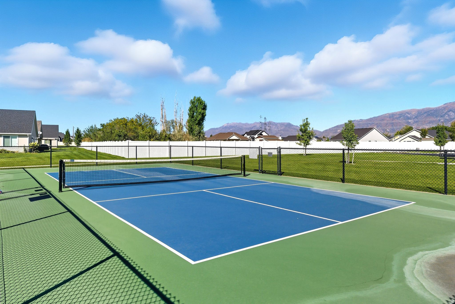 Community Pickleball Courts